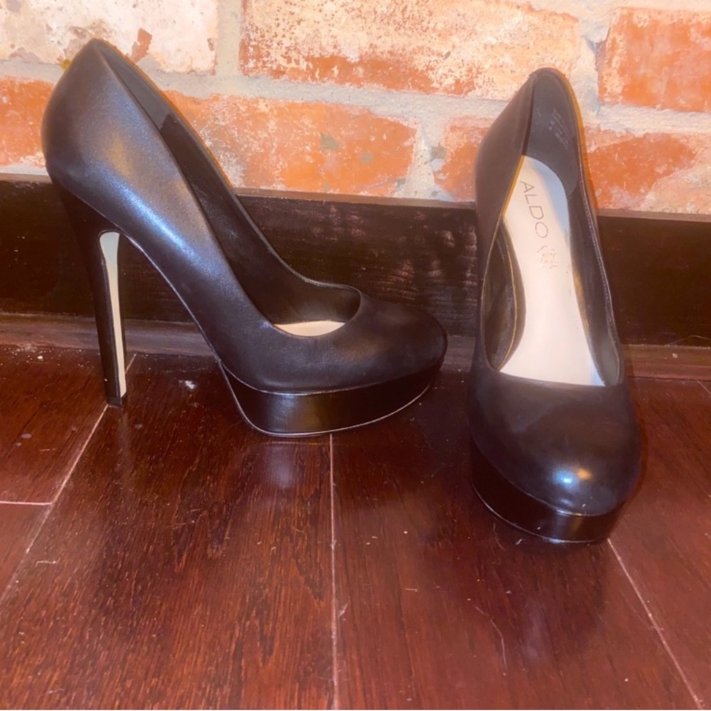 Aldo Elegant Black Platform Heels